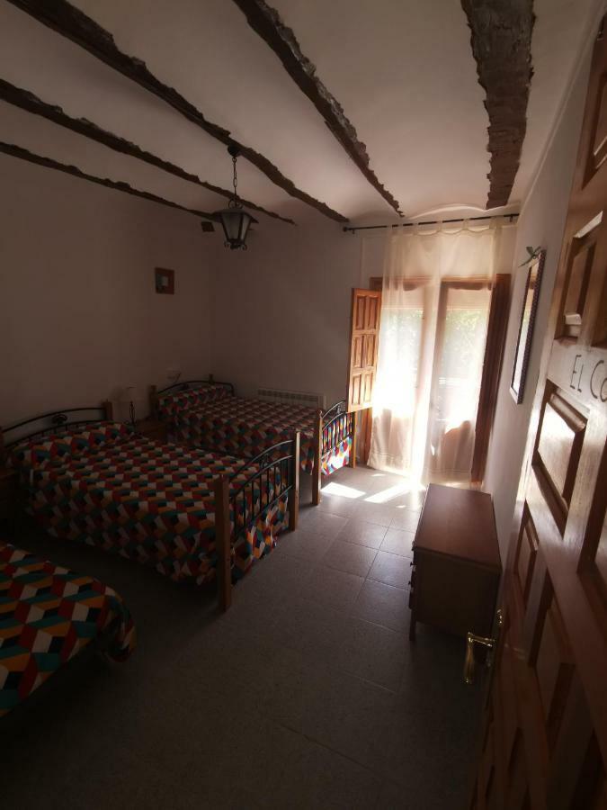 Casa Rural Y Albergue Tormon Eksteriør billede