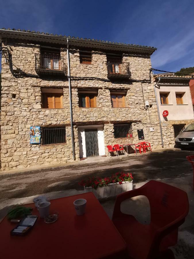 Casa Rural Y Albergue Tormon Eksteriør billede