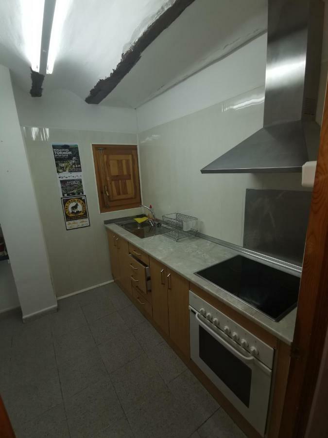 Casa Rural Y Albergue Tormon Eksteriør billede